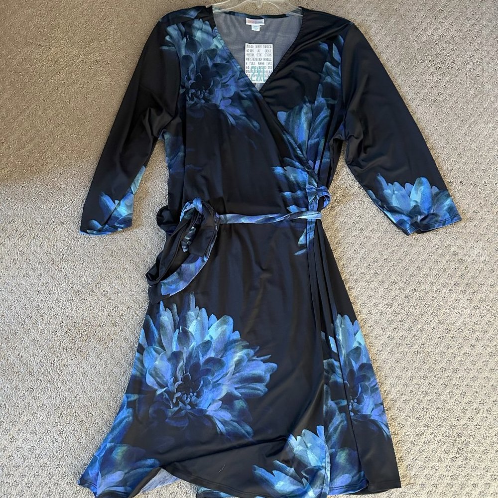 NWT LuLaRoe Michelle Wrap Dress Floral Roses